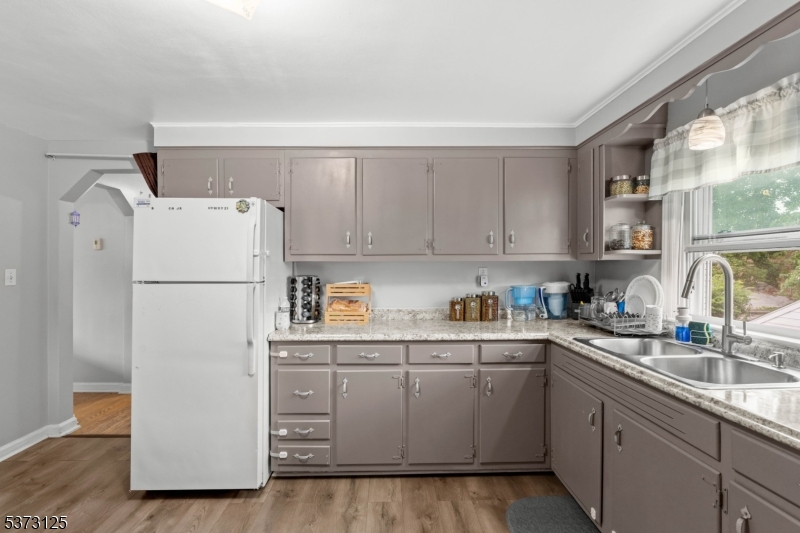 13-15 Smith St