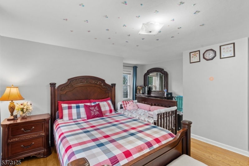 13-15 Smith St