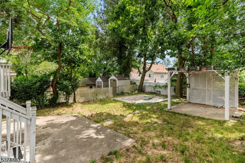 181 Brinkerhoff St