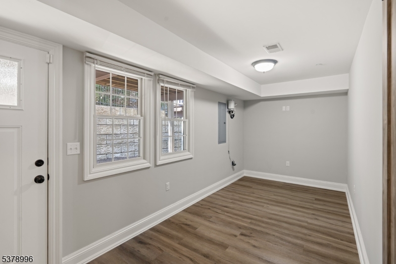 4 Central Ave D