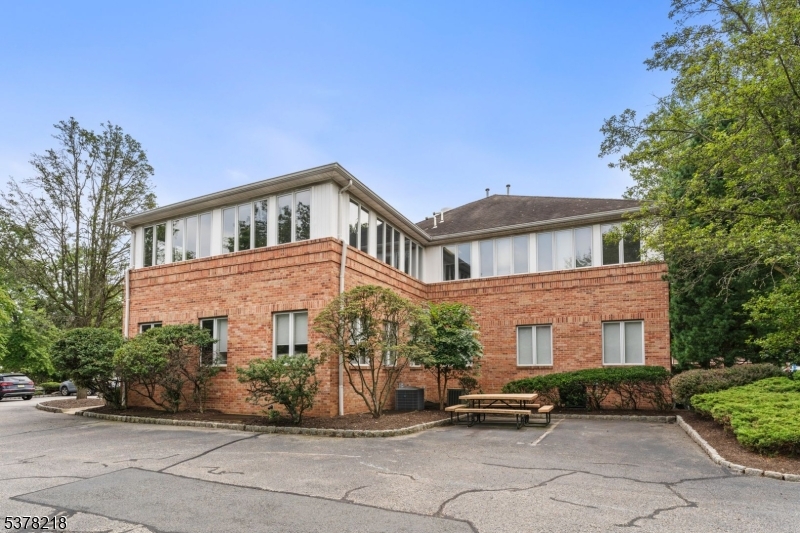 96 E Main St