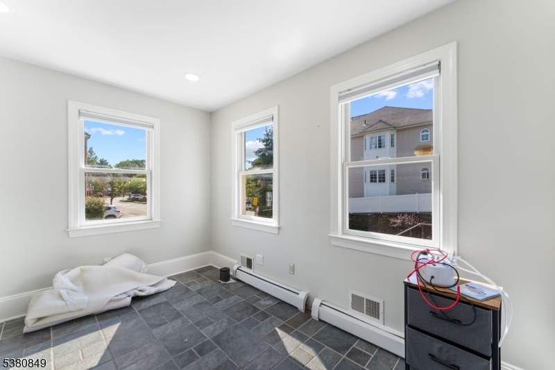97 Roseland Ave
