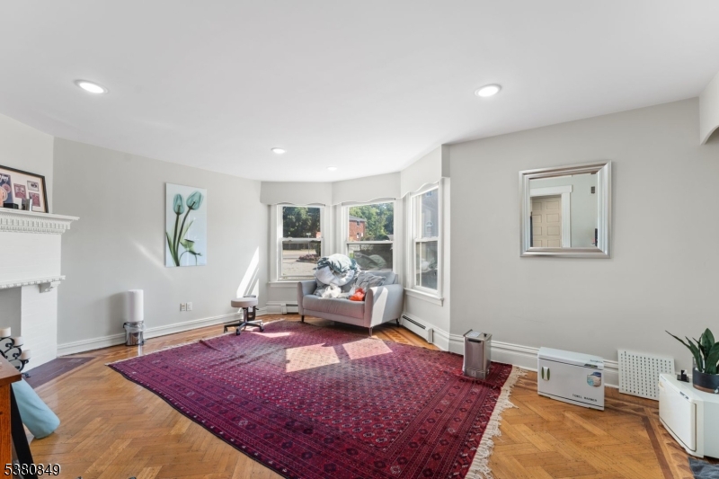 97 Roseland Ave