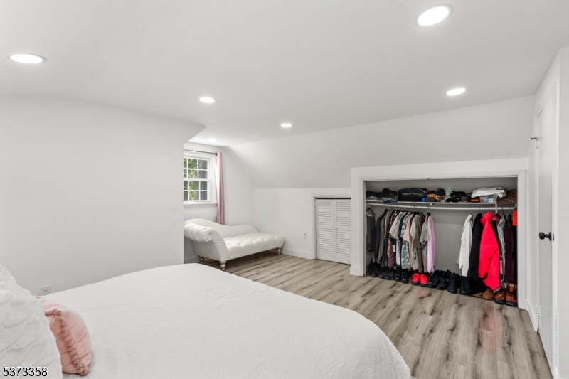 12 Kingston Rd