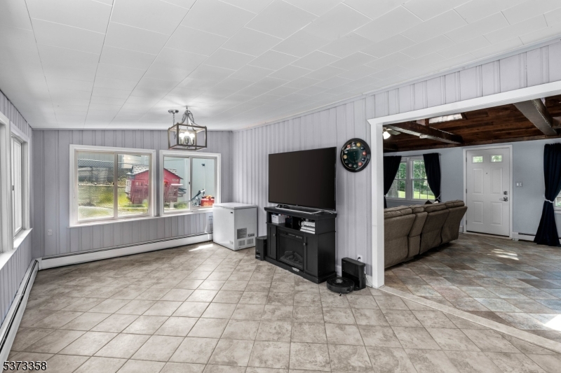 12 Kingston Rd