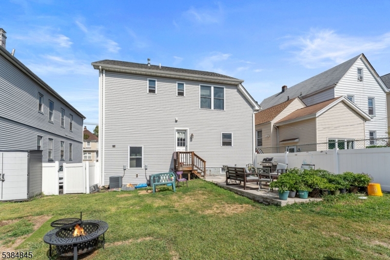 117 E Clifton Ave