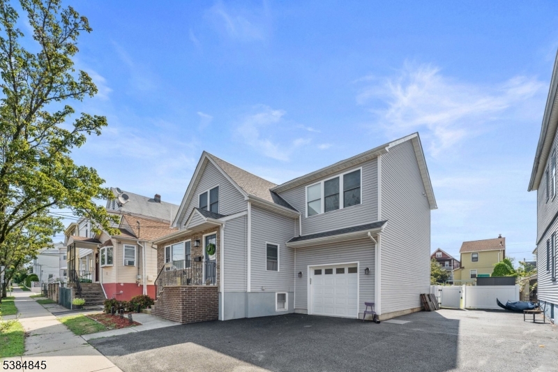 117 E Clifton Ave