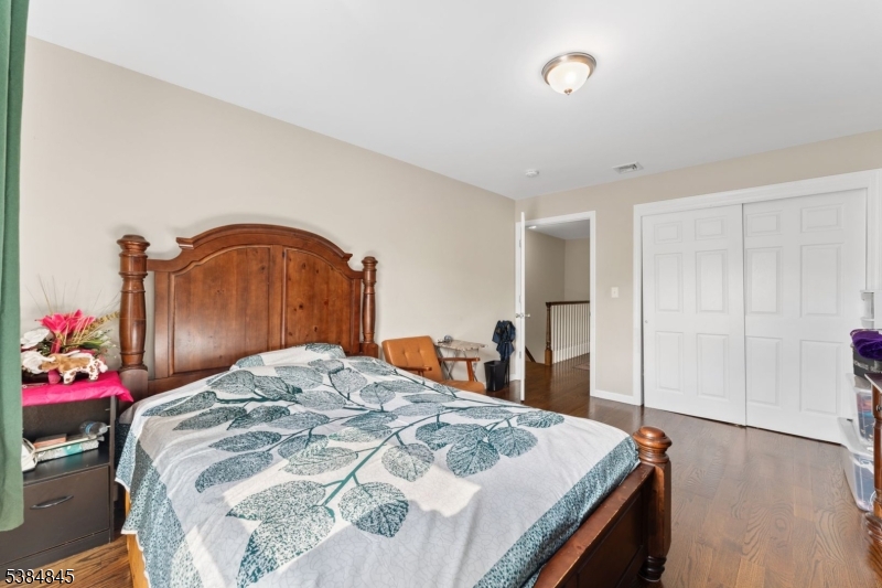 117 E Clifton Ave