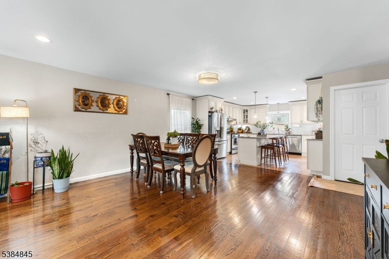 117 E Clifton Ave