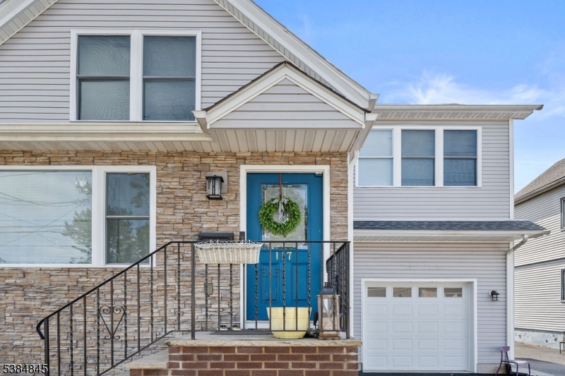 117 E Clifton Ave
