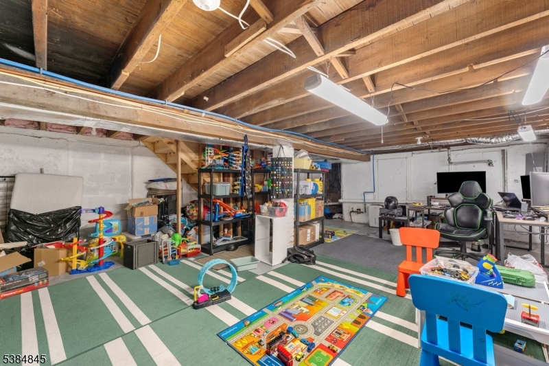 117 E Clifton Ave