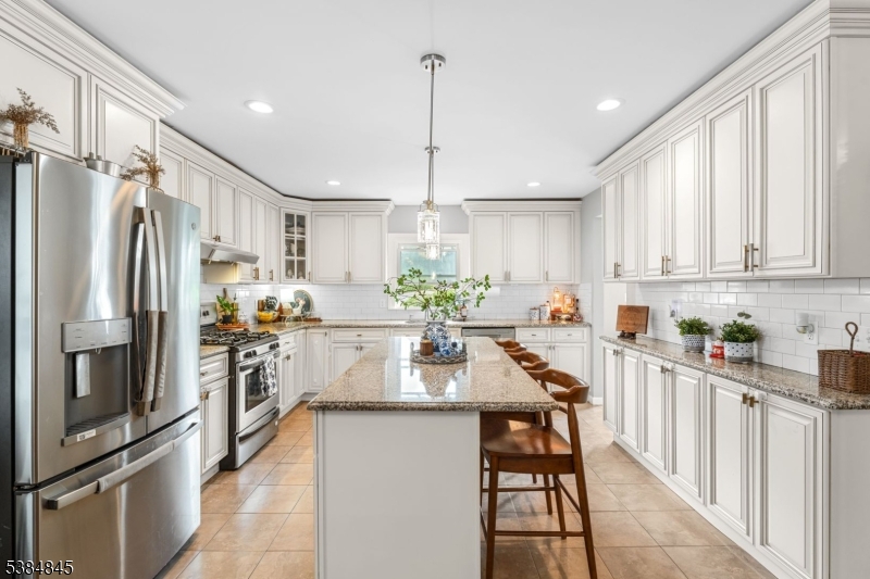 117 E Clifton Ave