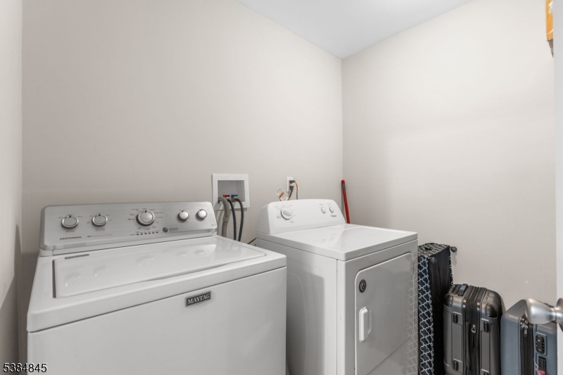 117 E Clifton Ave