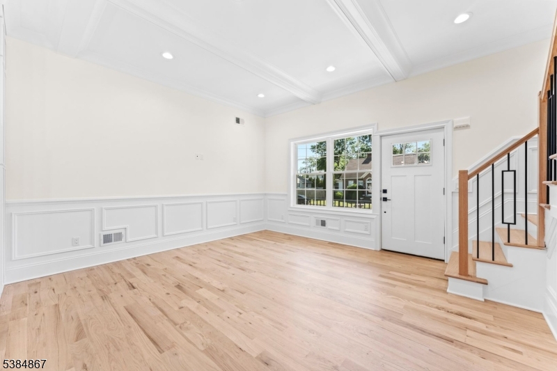 7 Swan Rd