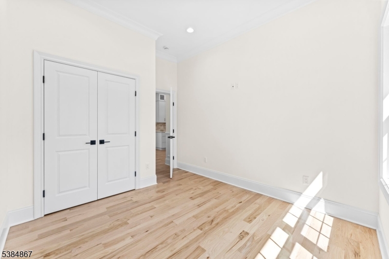 7 Swan Rd