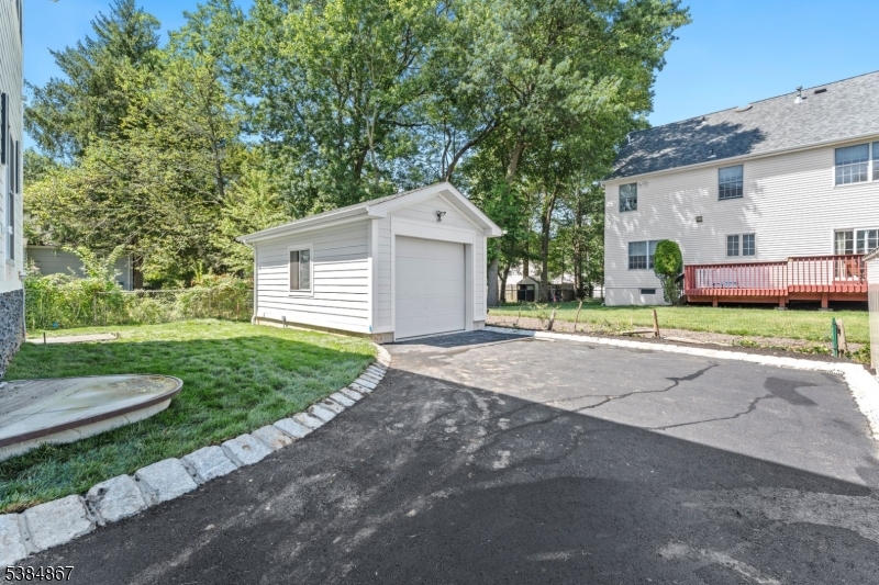 7 Swan Rd