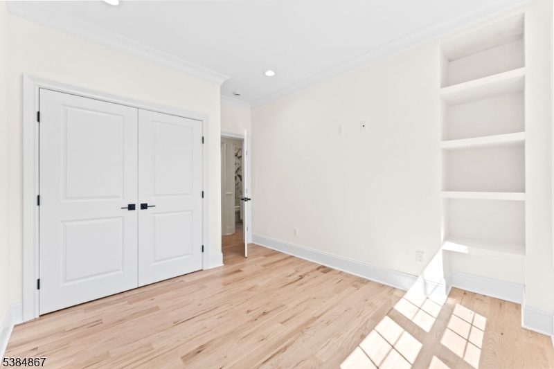 7 Swan Rd