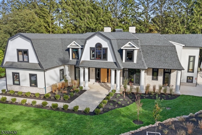 48 Pleasant Ave
