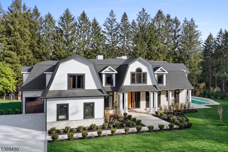 48 Pleasant Ave