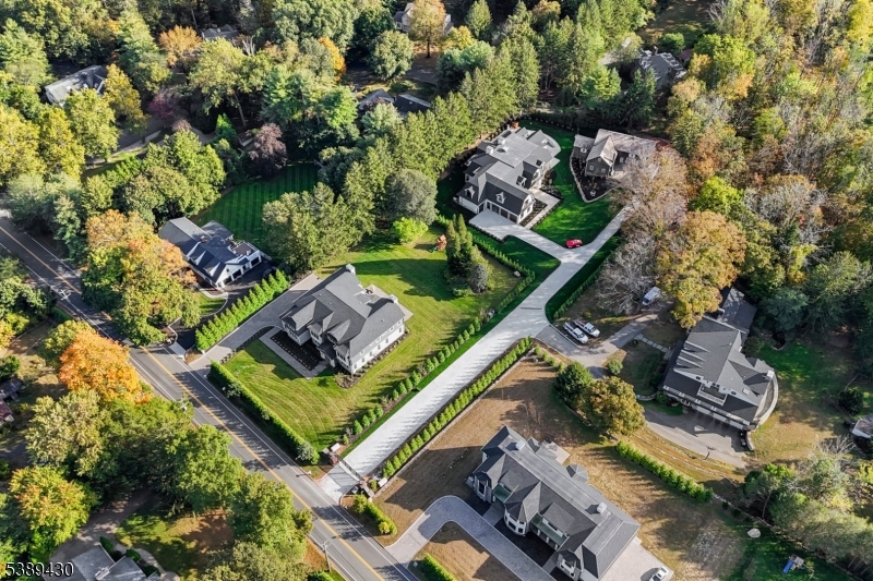 48 Pleasant Ave