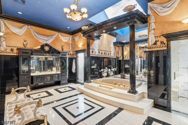 12 E Saddle River Rd