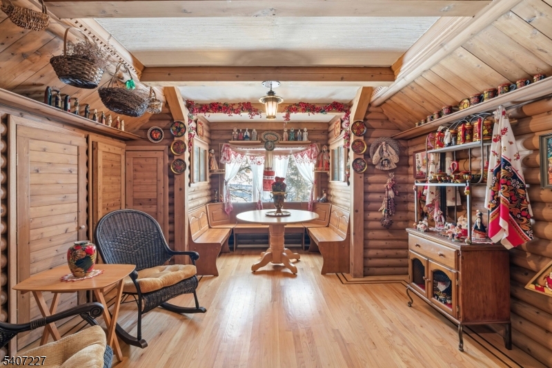 12 E Saddle River Rd