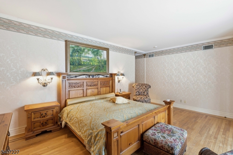 12 E Saddle River Rd