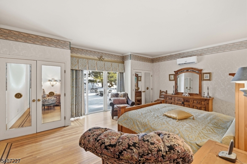 12 E Saddle River Rd