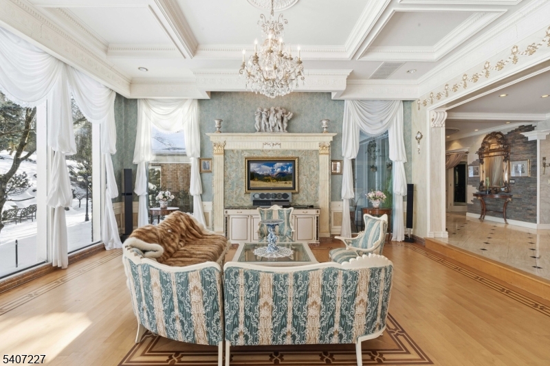 12 E Saddle River Rd