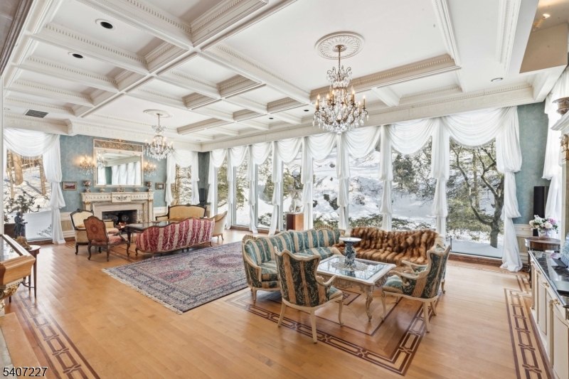 12 E Saddle River Rd