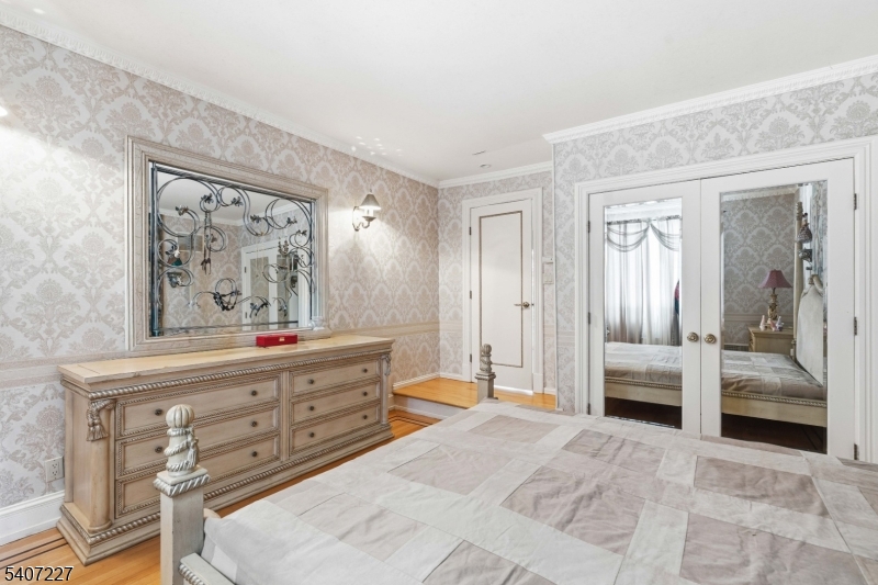 12 E Saddle River Rd