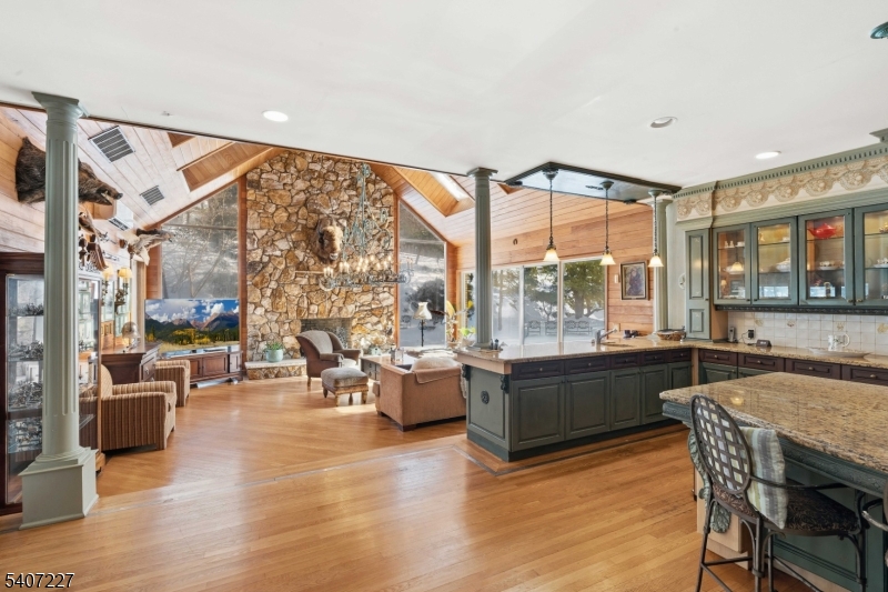 12 E Saddle River Rd