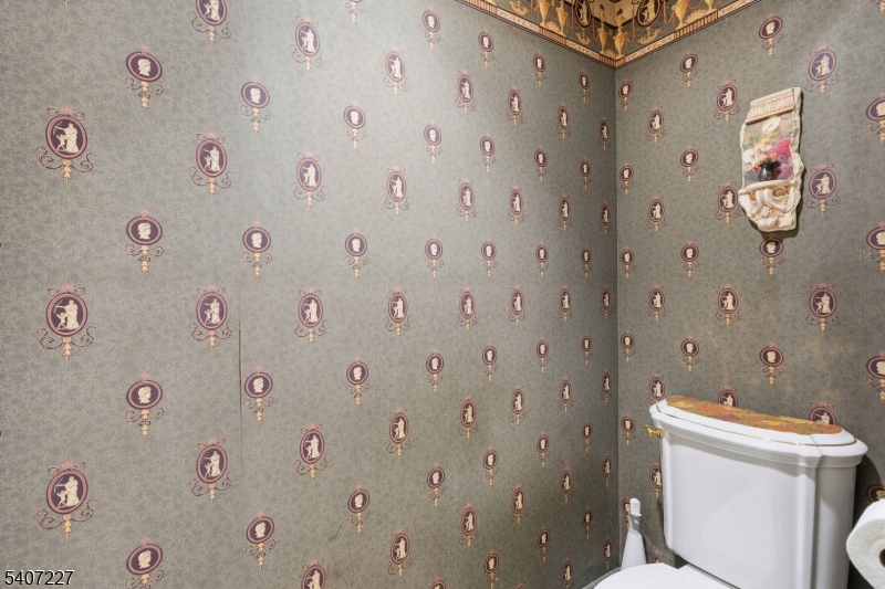 12 E Saddle River Rd