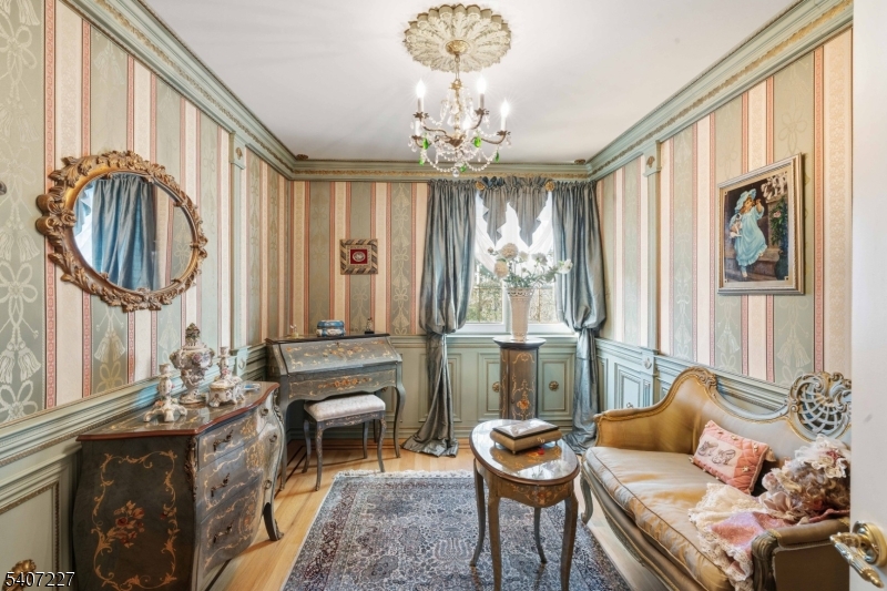 12 E Saddle River Rd