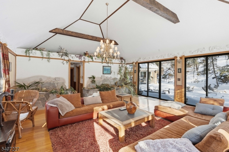 12 E Saddle River Rd