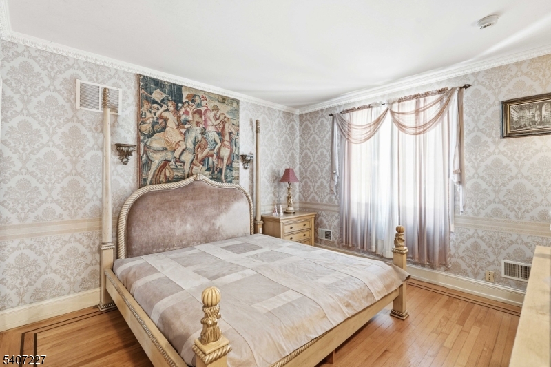 12 E Saddle River Rd