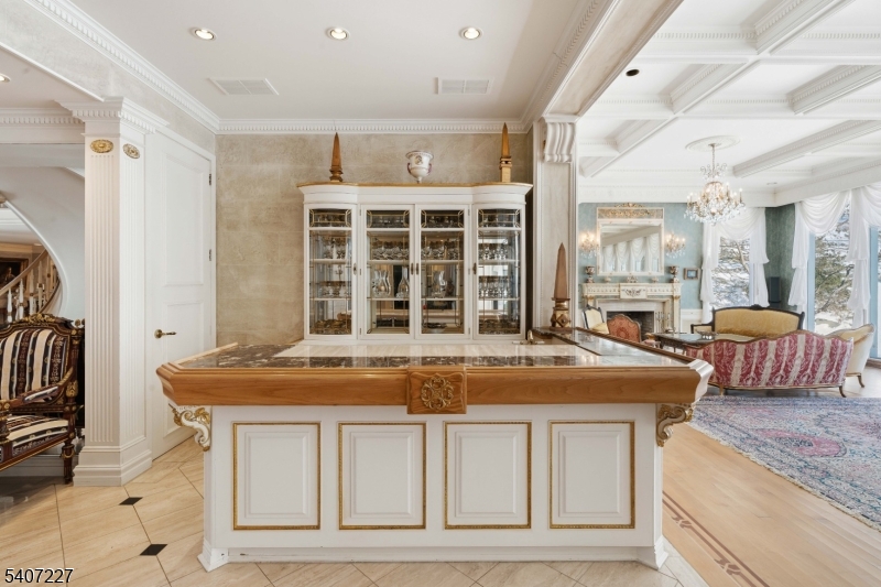 12 E Saddle River Rd