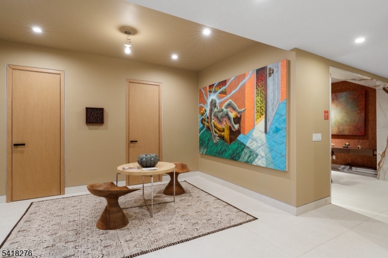 48 Pleasant Ave