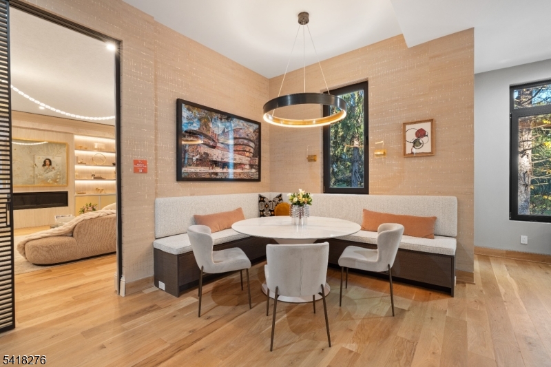 48 Pleasant Ave