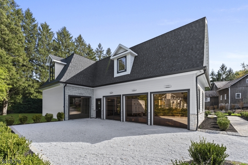 48 Pleasant Ave