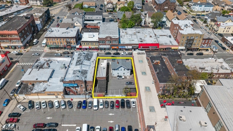 285 Monroe St