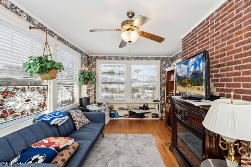 23 Pleasant Pl
