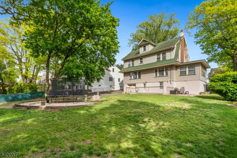 23 Pleasant Pl