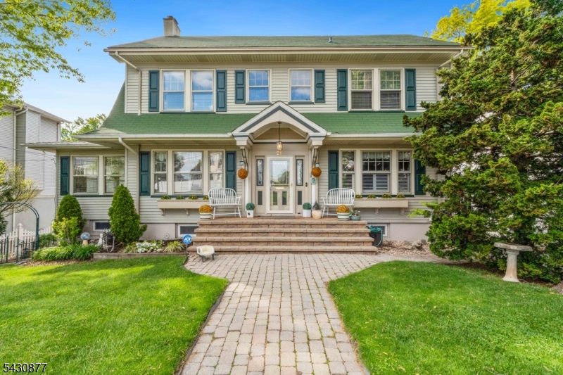 23 Pleasant Pl