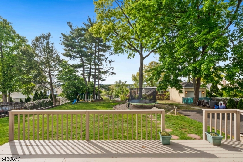 23 Pleasant Pl