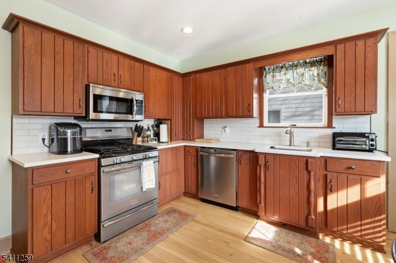 23 Pleasant Pl