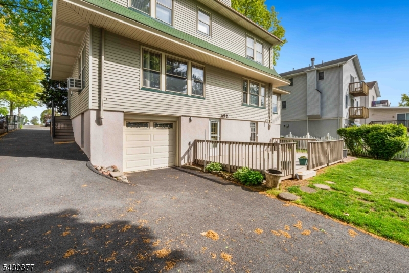 23 Pleasant Pl