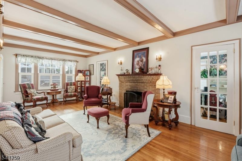23 Pleasant Pl