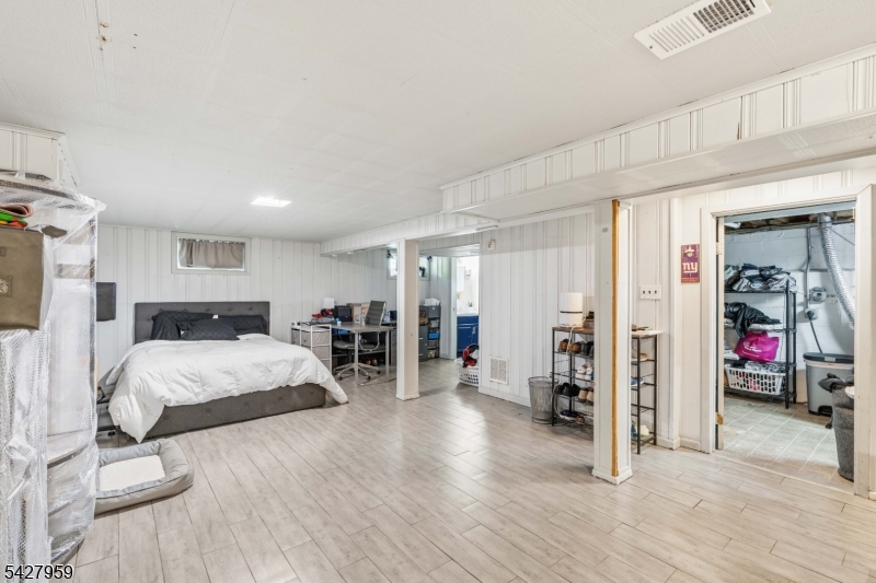 46 Pershing Pl