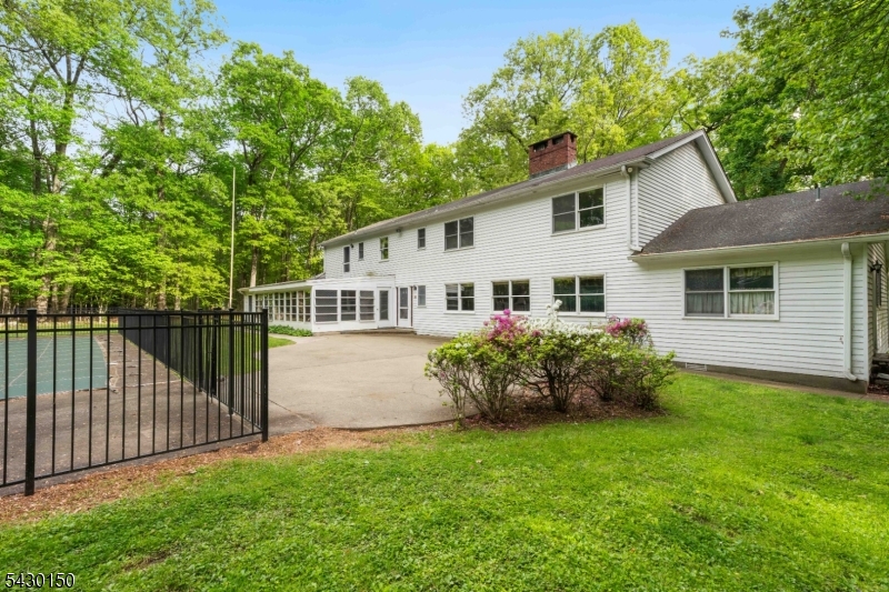75 Woodcliff Lake Rd